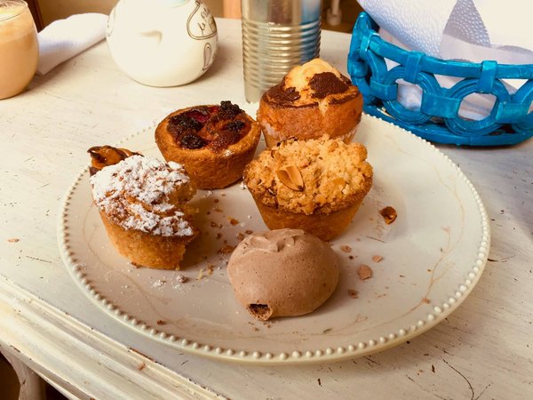 Quels conseils pour préparer des petits pains aux raisins moelleux et parfumés ?