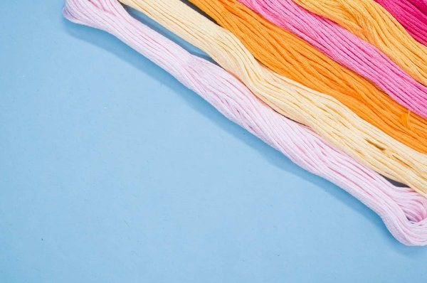 Comment sélectionner un moulin à café manuel pour des arômes intenses?